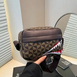 UNISEX BUM BAG - Brown